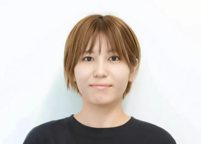 女性スタッフ